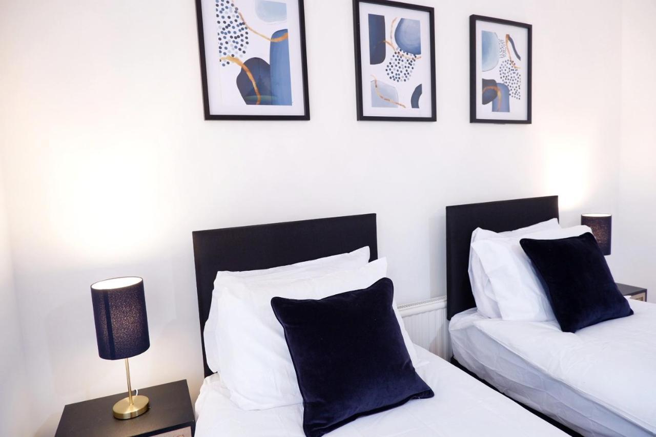 Comfortable And Cozy 4-Bedroom House Near The Hospital เคมบริดจ์ ภายนอก รูปภาพ