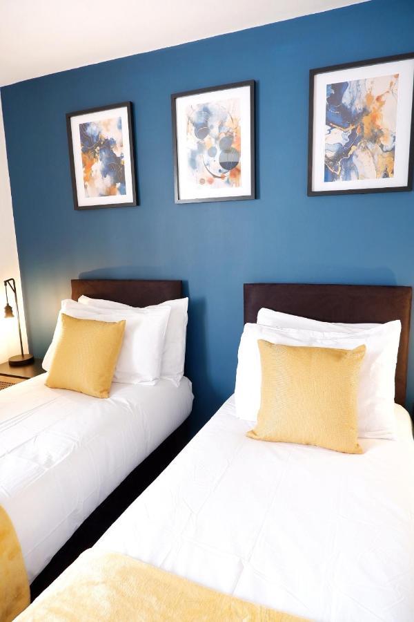 Comfortable And Cozy 4-Bedroom House Near The Hospital เคมบริดจ์ ภายนอก รูปภาพ
