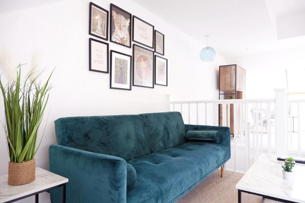 Comfortable And Cozy 4-Bedroom House Near The Hospital เคมบริดจ์ ภายนอก รูปภาพ